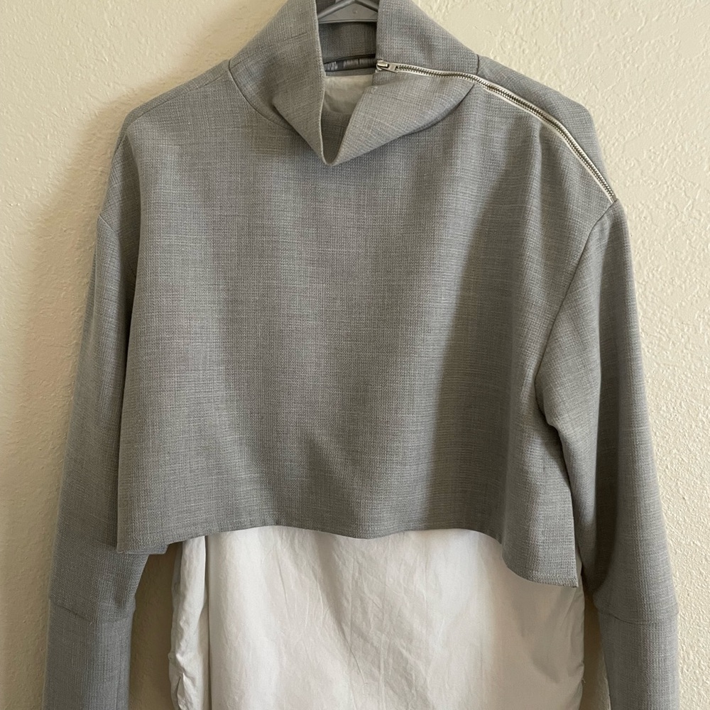 Zara Trafaluc mock neck zipper shoulder Boxy Gray & White Career blouse